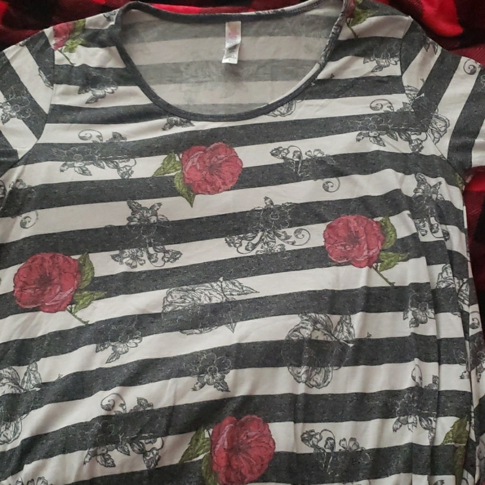 Lularoe perfect t